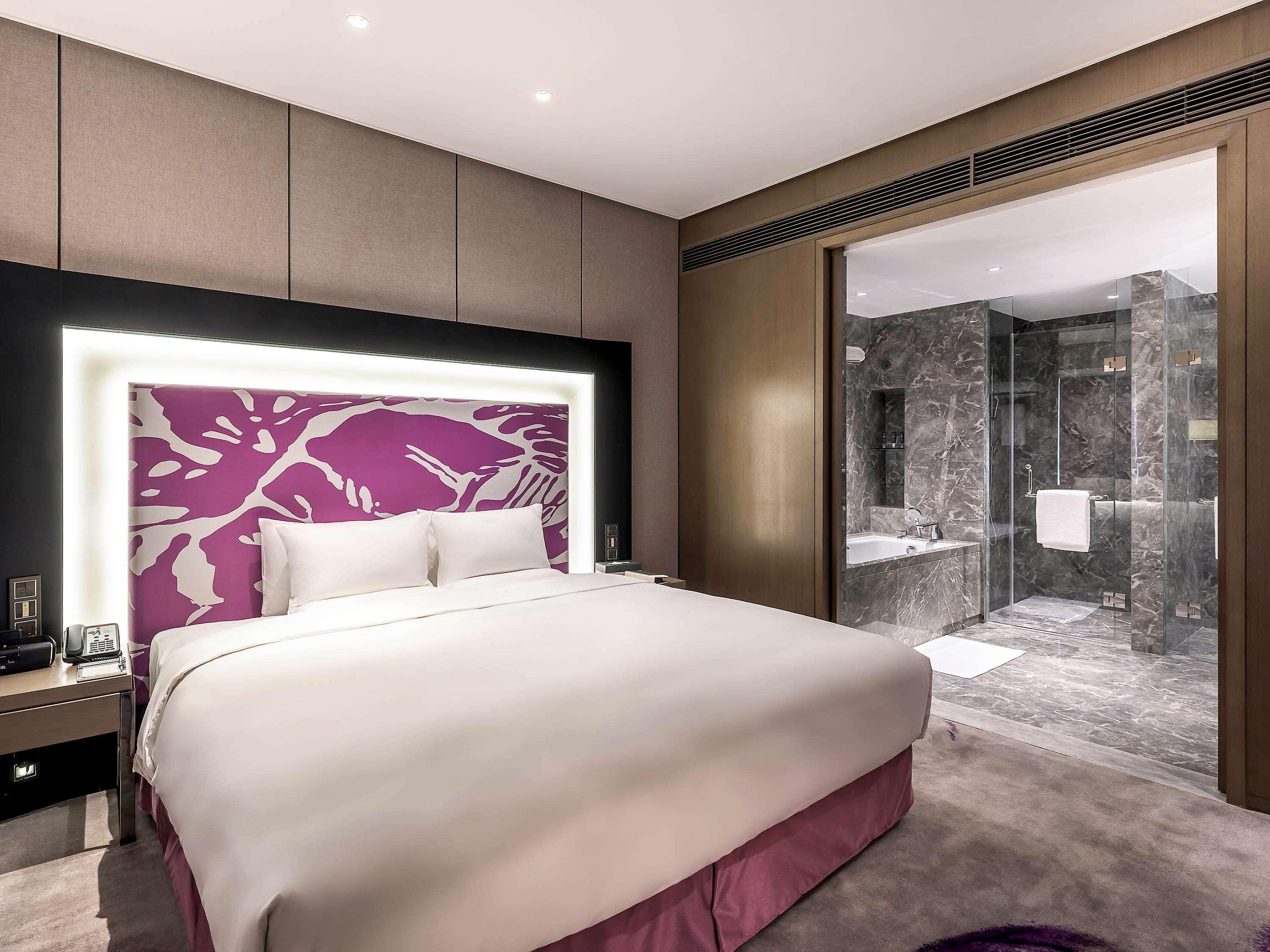Novotel Xi'An Scpg Экстерьер фото